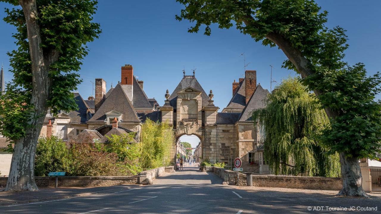 Gite Le Petit Puits A Ришельё Экстерьер фото